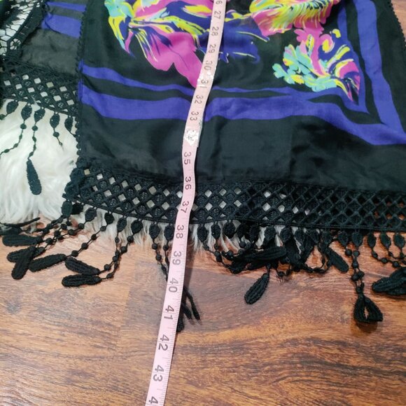 Comfyluxe Boho Whimsy Floral Crocheted Detailing Tassels Long Kimono Onesize NWT - Picture 13 of 15